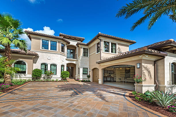 Best Professional Driveway Pavers  in Wilton Manors, FL